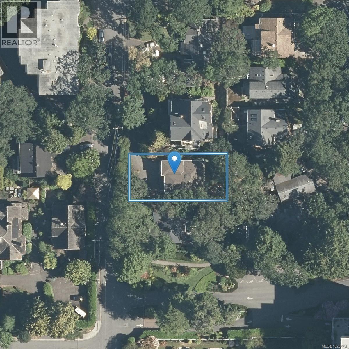  1041 Belmont Avenue, Victoria