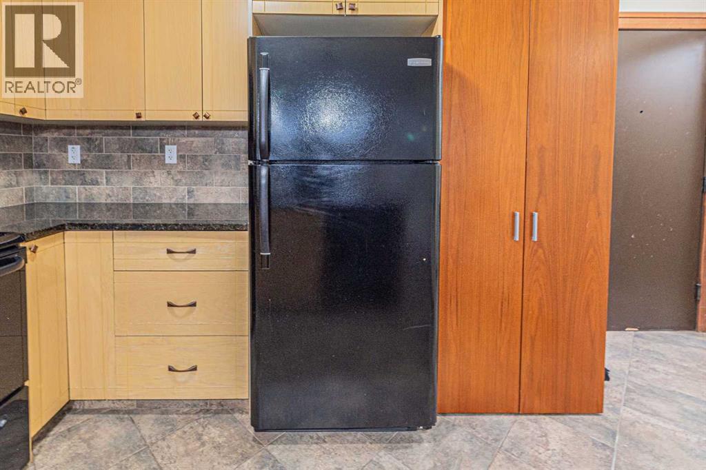 Single Family House for Sale in    Avenue SW Kingsland Calgary 