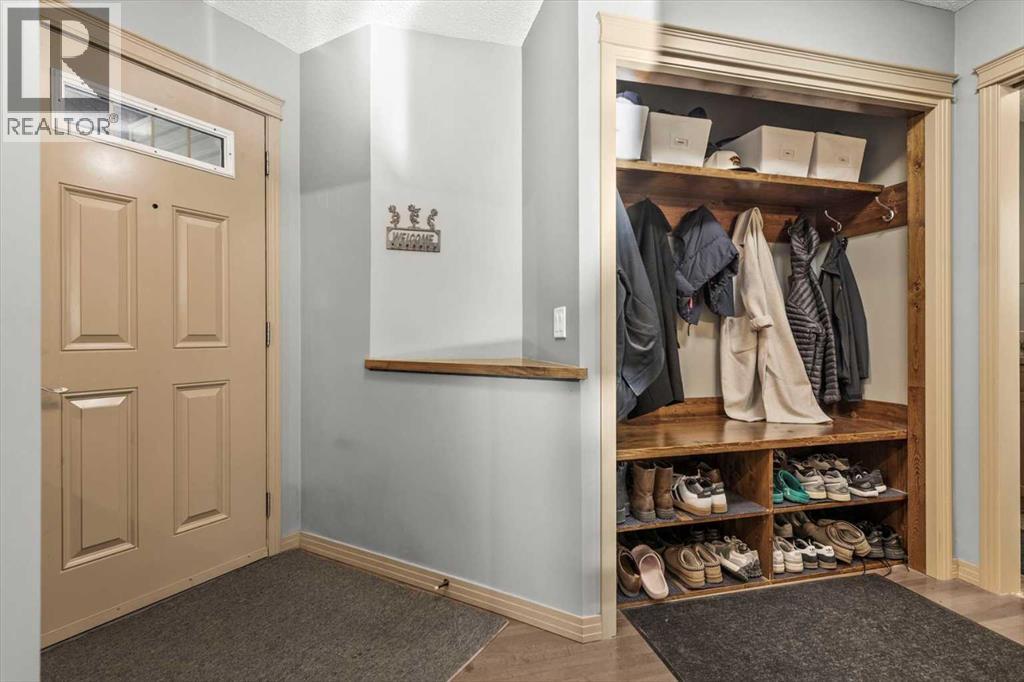 Single Family House for Sale in  Tuscany Summit Terrace NW Tuscany Calgary 