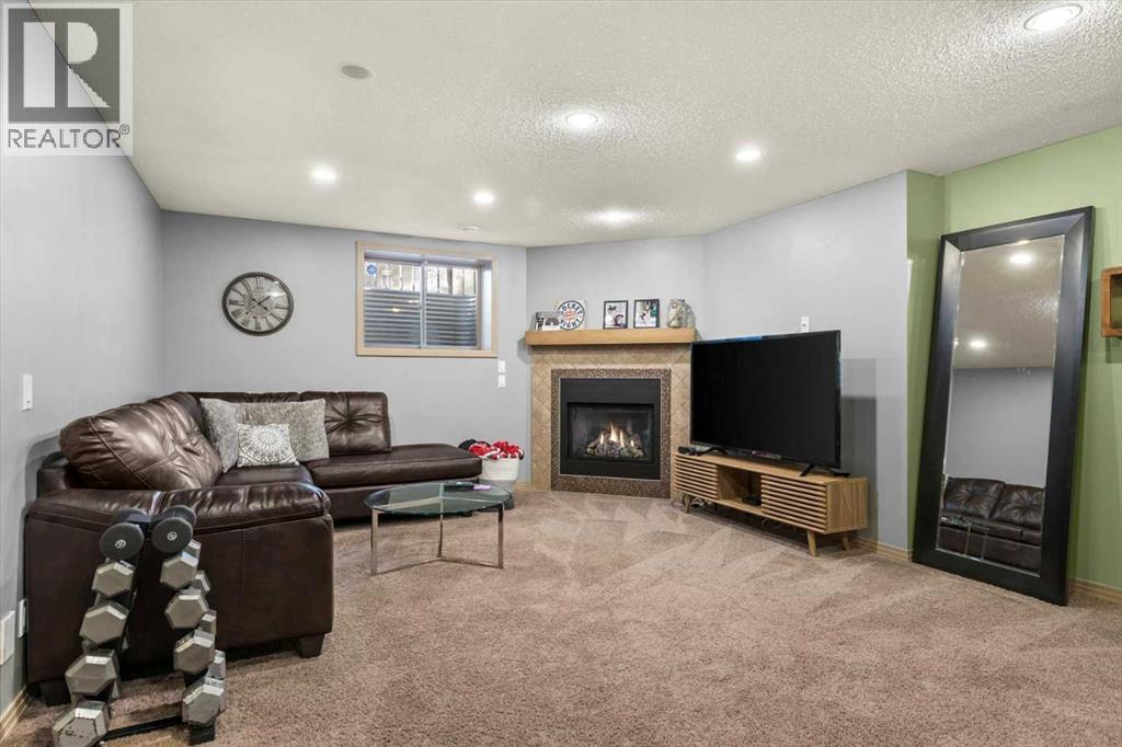 Single Family House for Sale in  Tuscany Summit Terrace NW Tuscany Calgary 