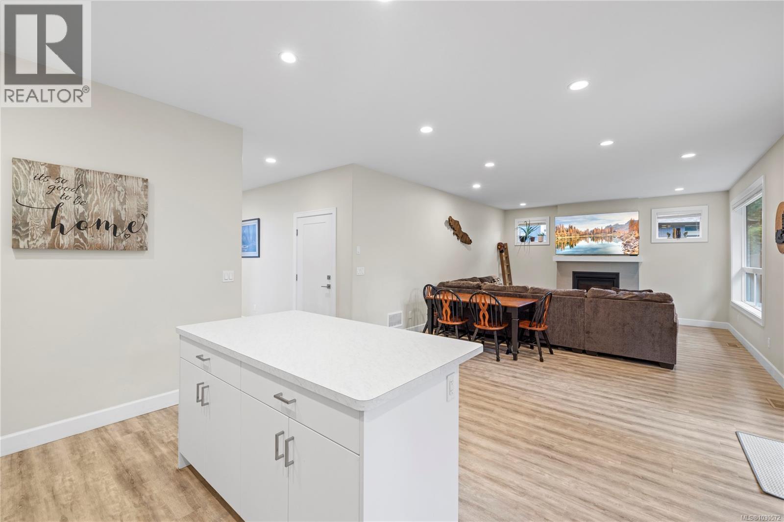 855 COAL TOWN WAY - 11