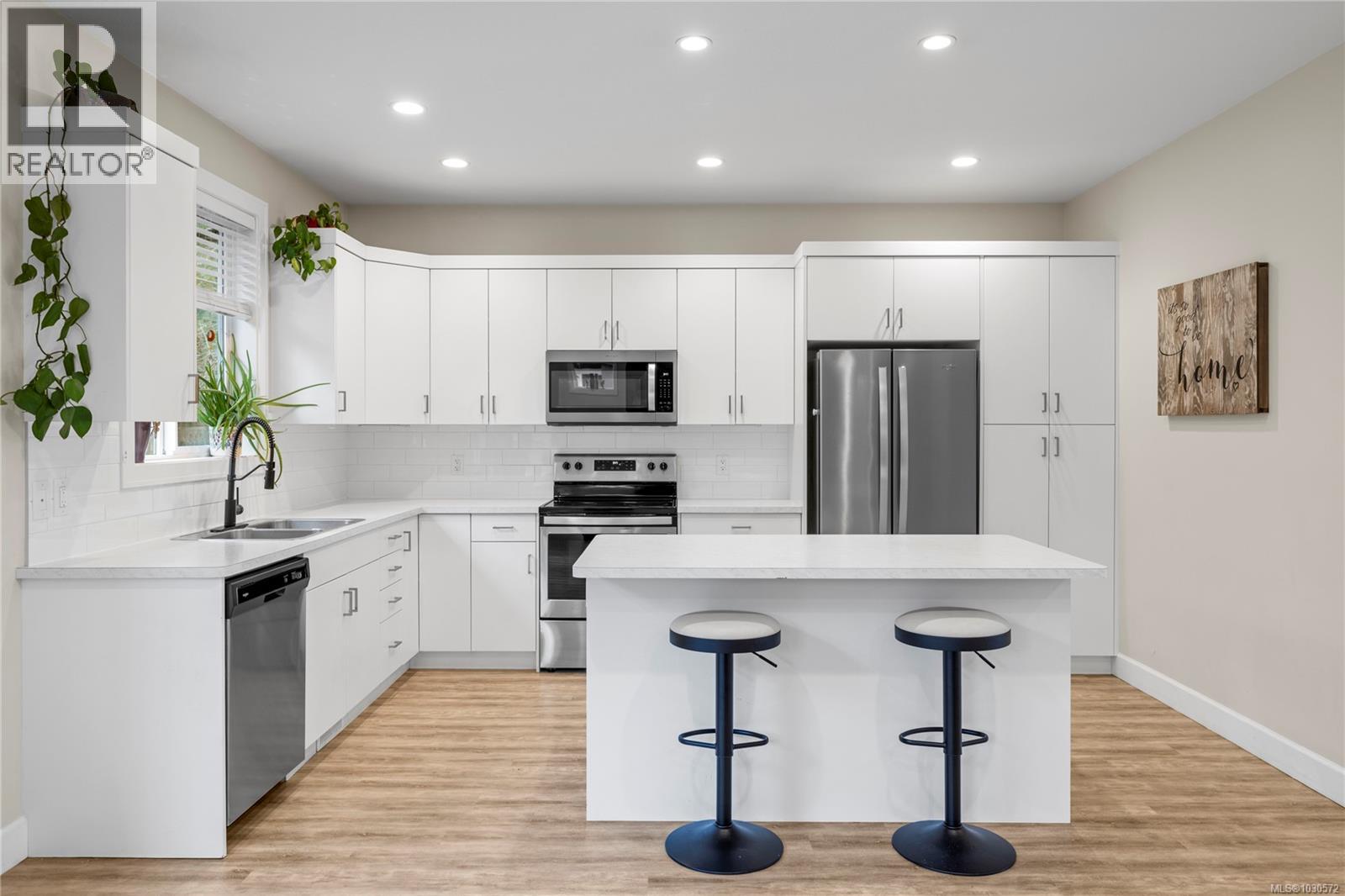 855 COAL TOWN WAY - 13