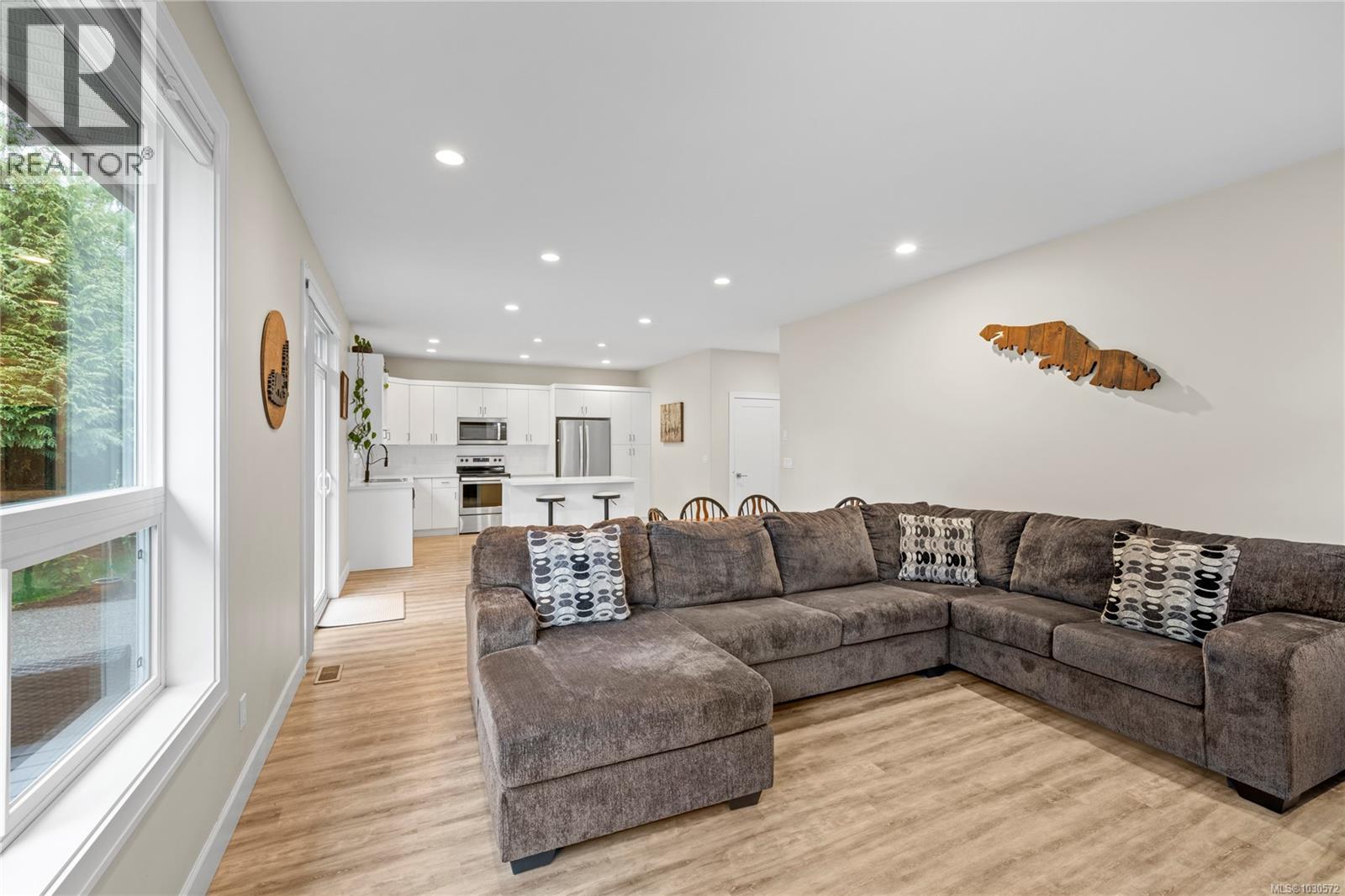 855 COAL TOWN WAY - 16