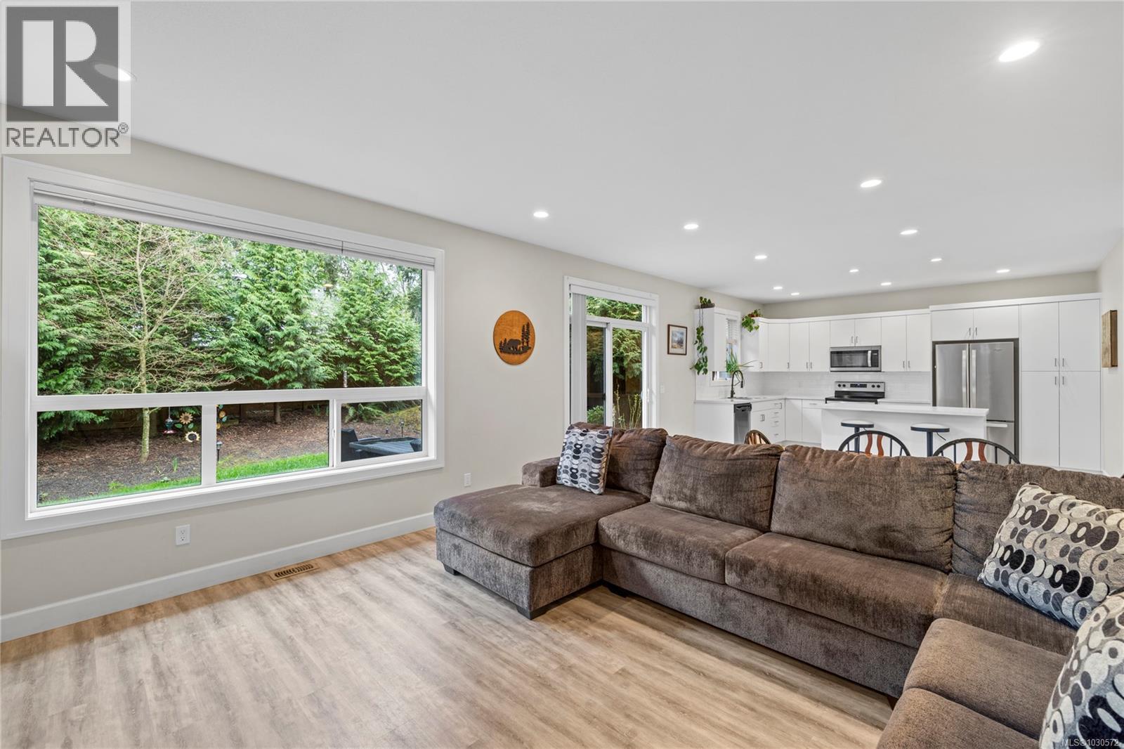 855 COAL TOWN WAY - 17