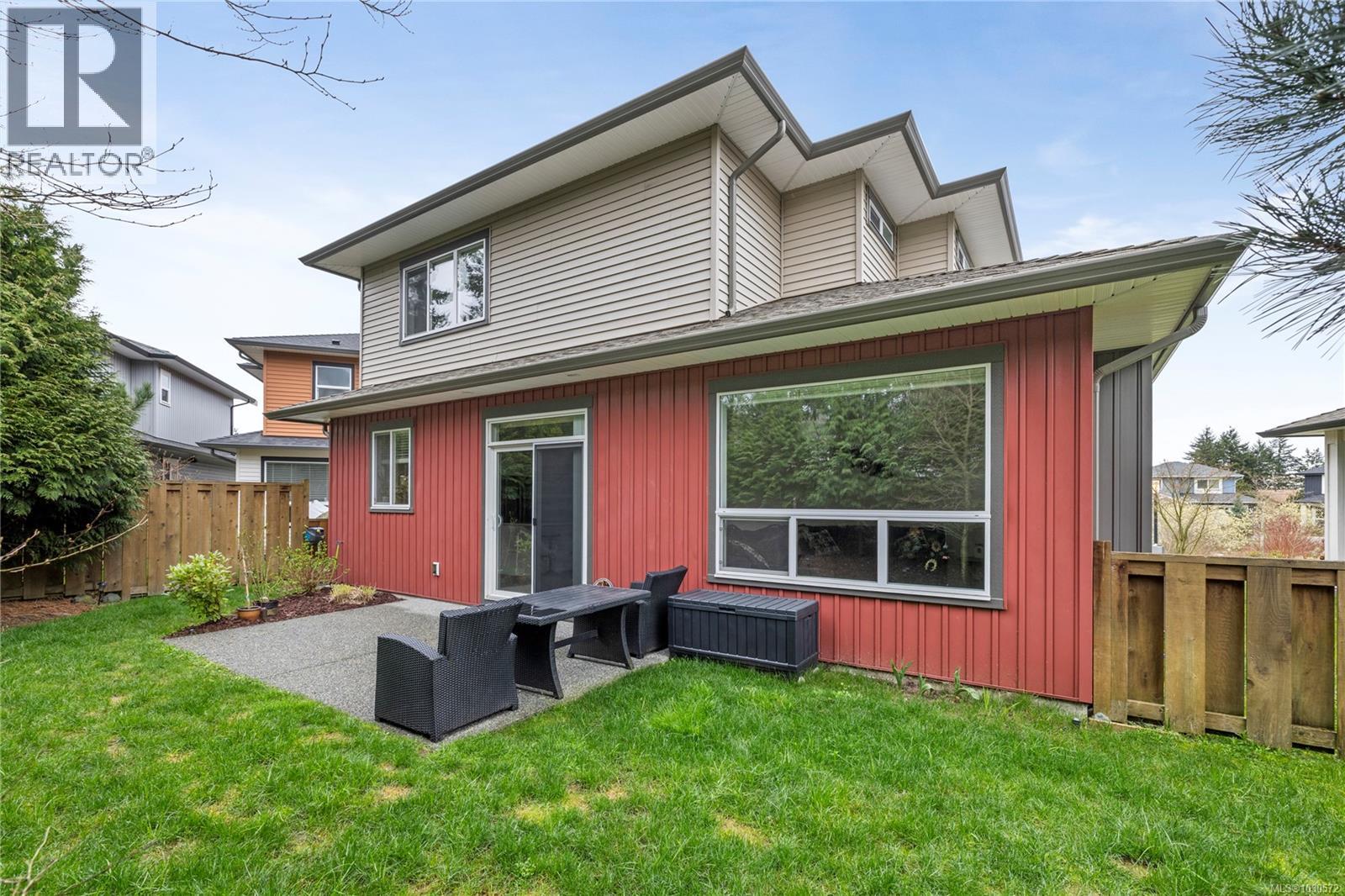 855 COAL TOWN WAY - 29