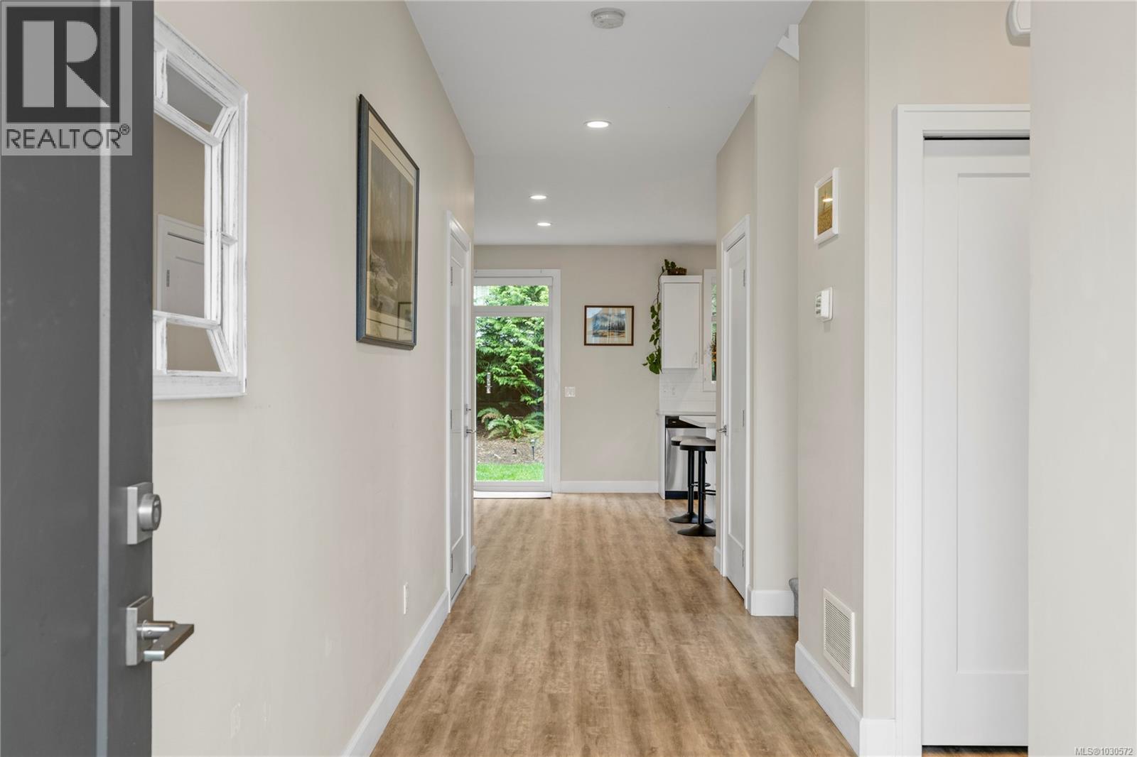 855 COAL TOWN WAY - 4