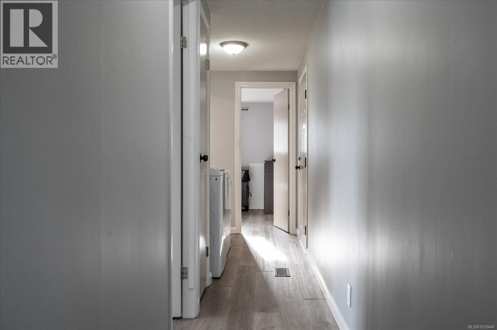 #47 971 DOUGLAS AVE - 11