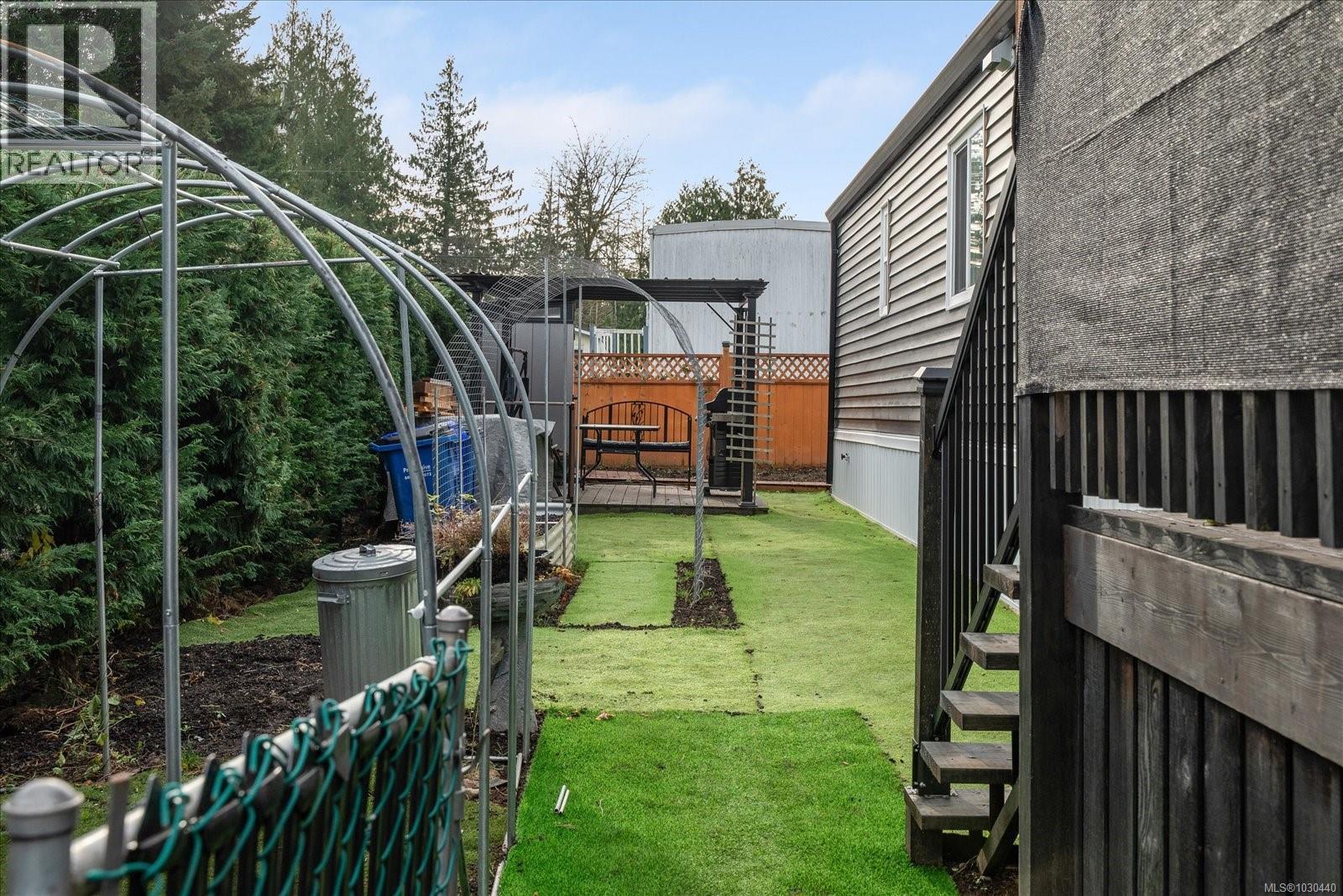 #47 971 Douglas Ave - 22