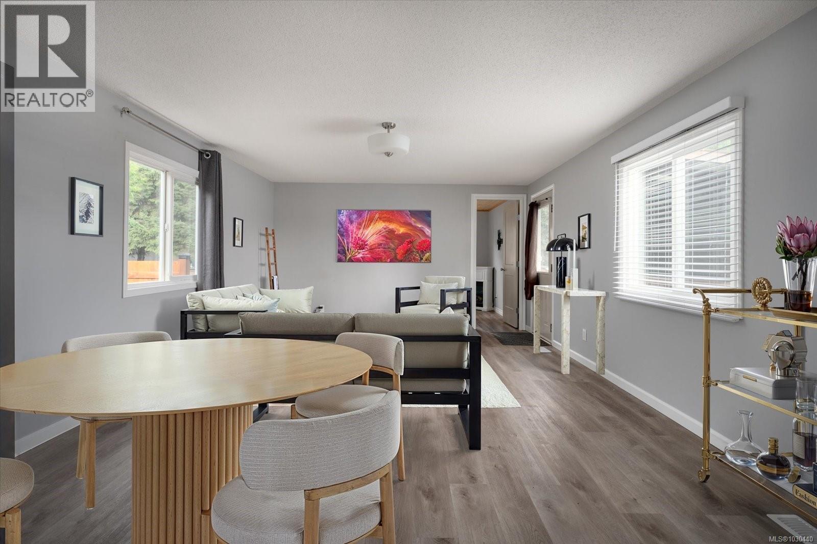 #47 971 DOUGLAS AVE - Image 3