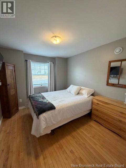 6 BENT ANCHOR COURT - 12