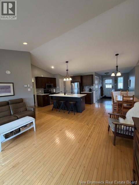 6 BENT ANCHOR COURT - 6