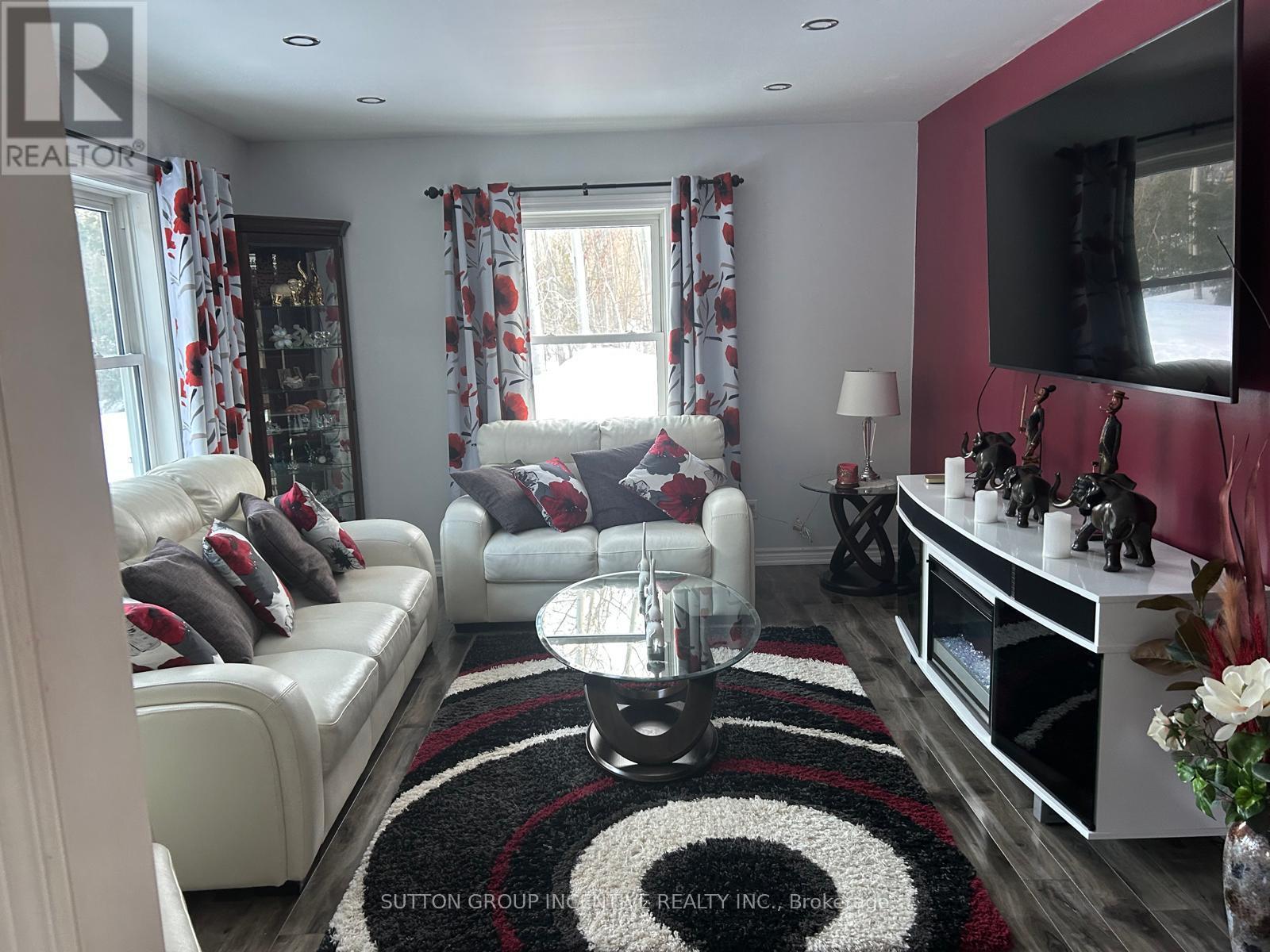 1672 ST JOHNS ROAD - 19