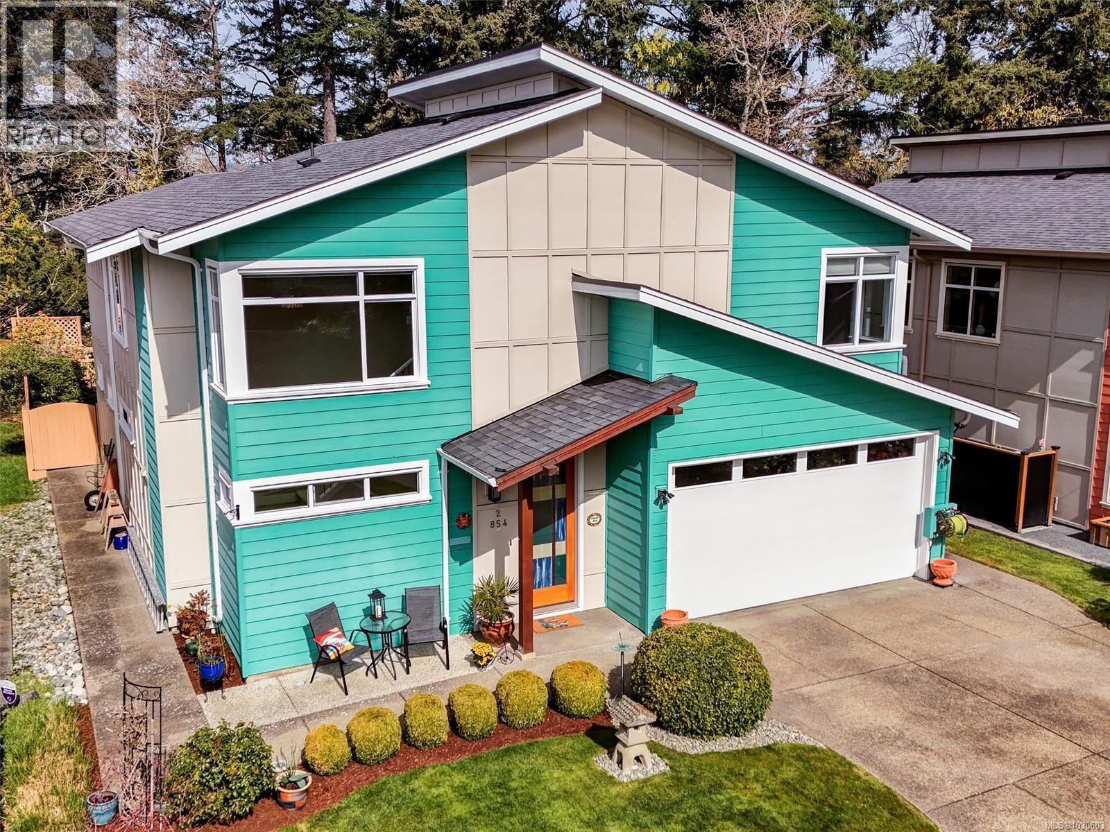#2 854 Caroline Rd - 1