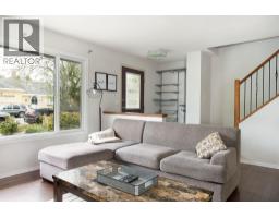  792 Dehart Avenue, Kelowna