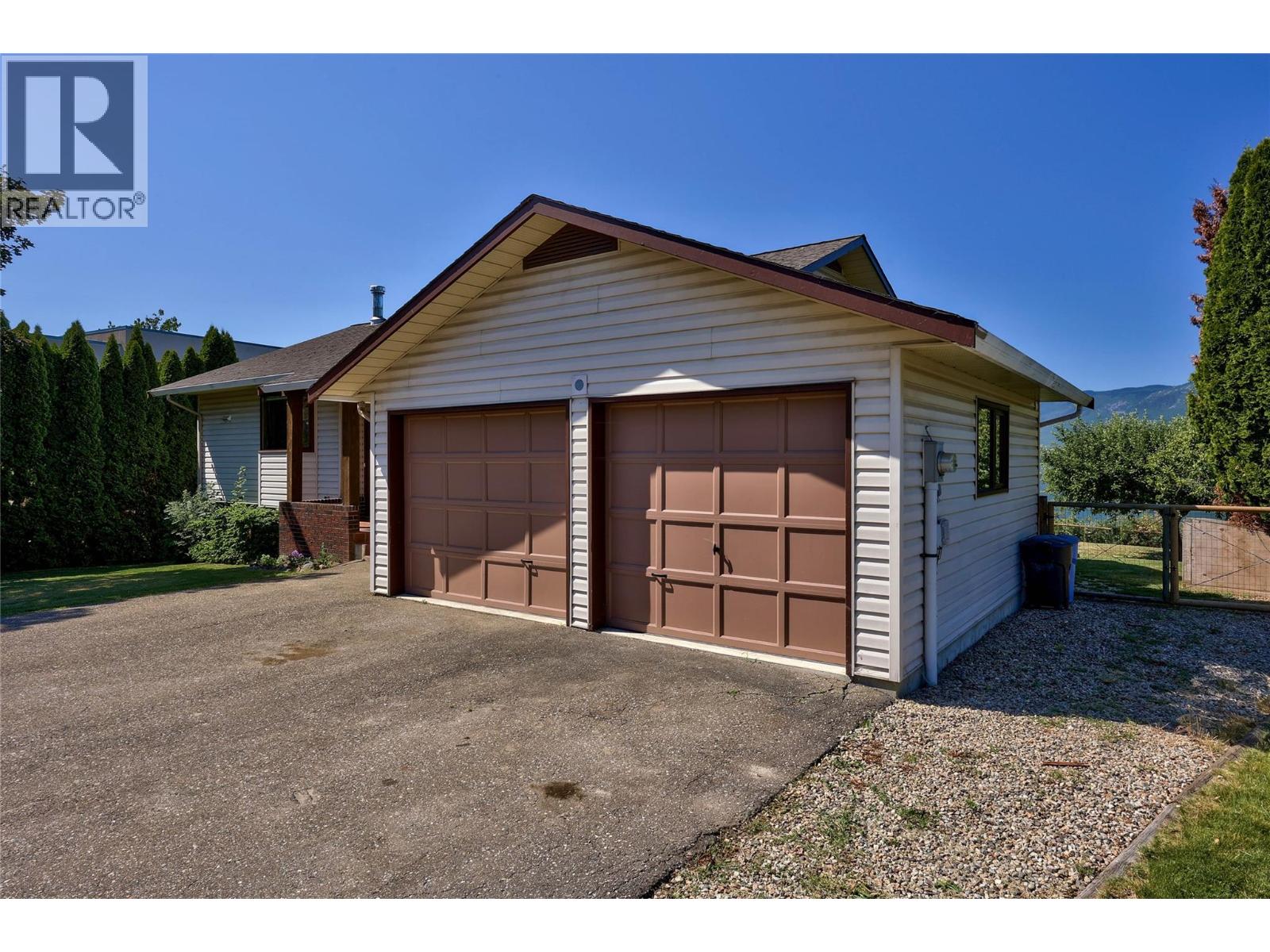 4591 13 Street NE, Salmon Arm