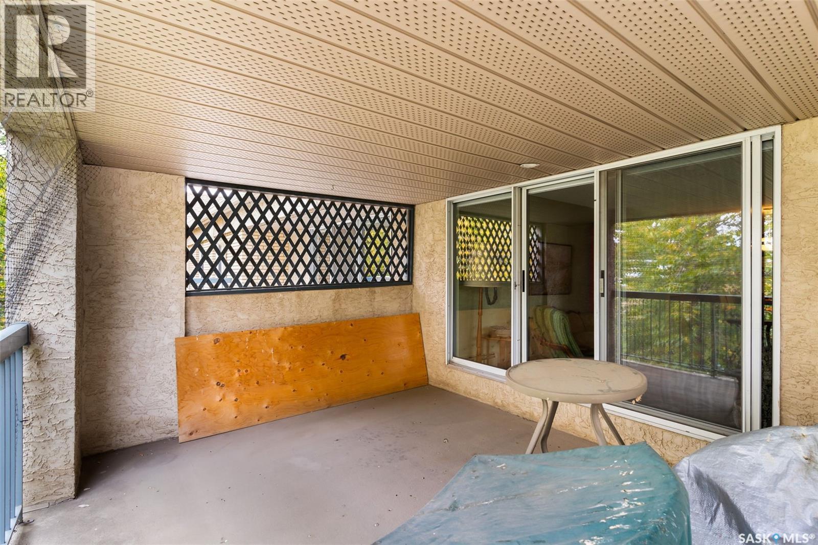 #303 2160 CORNWALL STREET - 23