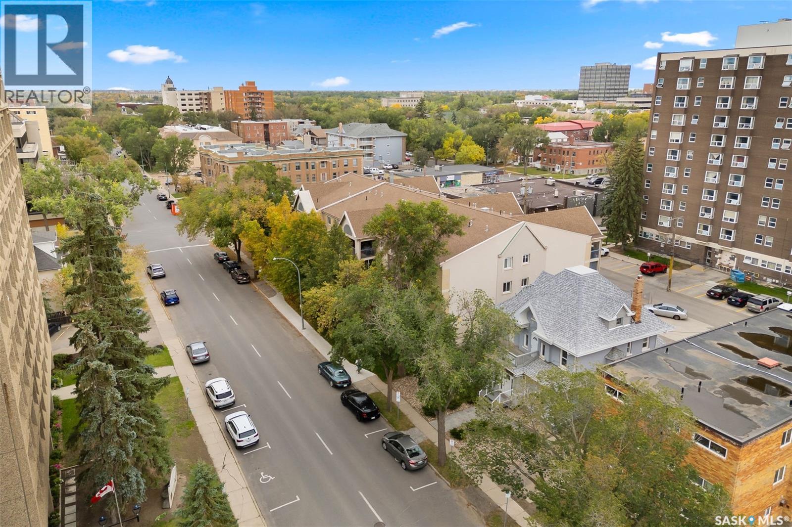 #303 2160 CORNWALL STREET - 29