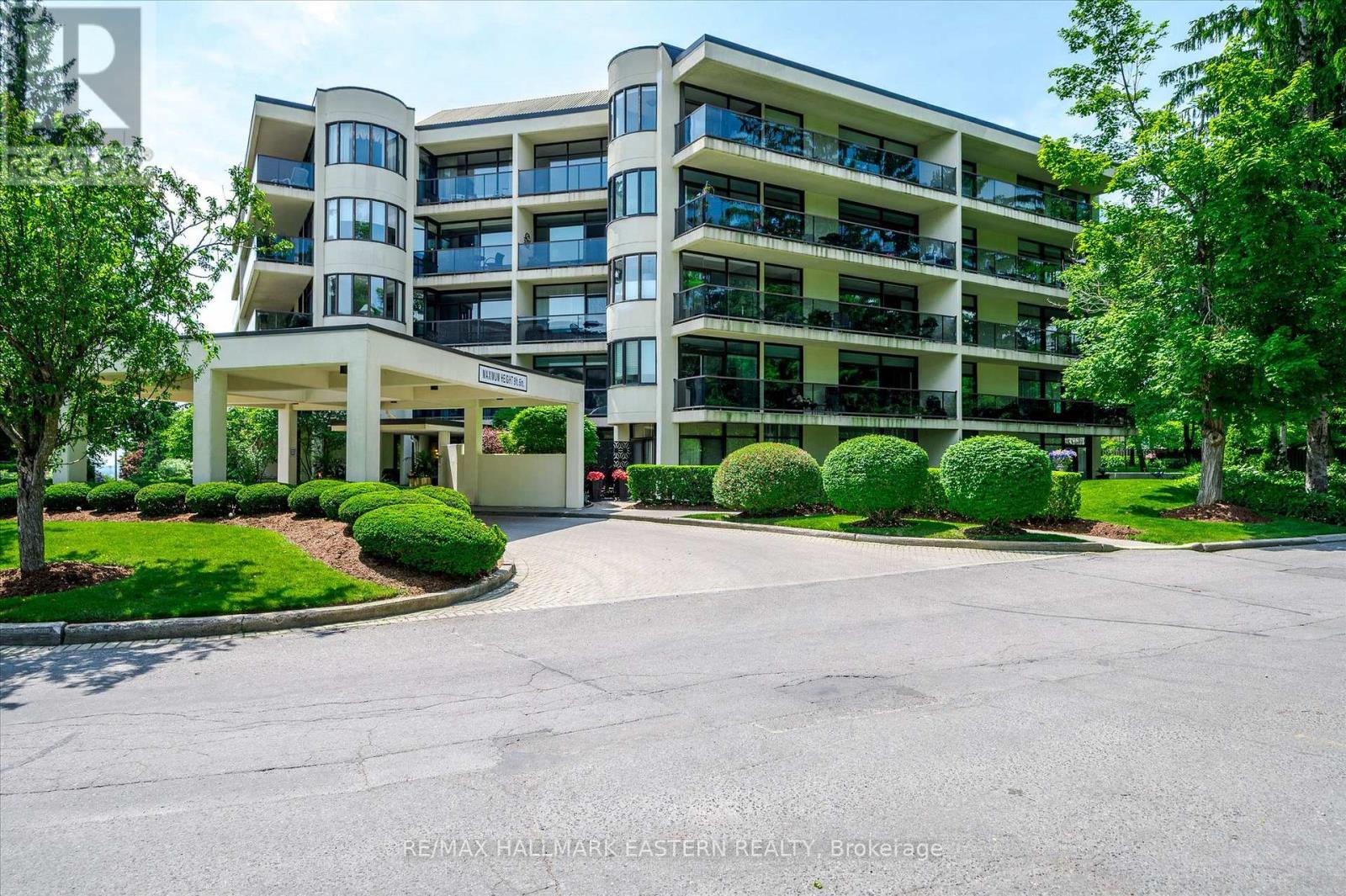 204 - 1818 CHERRYHILL ROAD