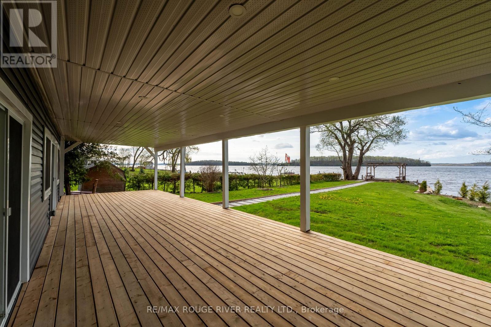 #130 5496 RICE LAKE SCENIC DRIVE - 32