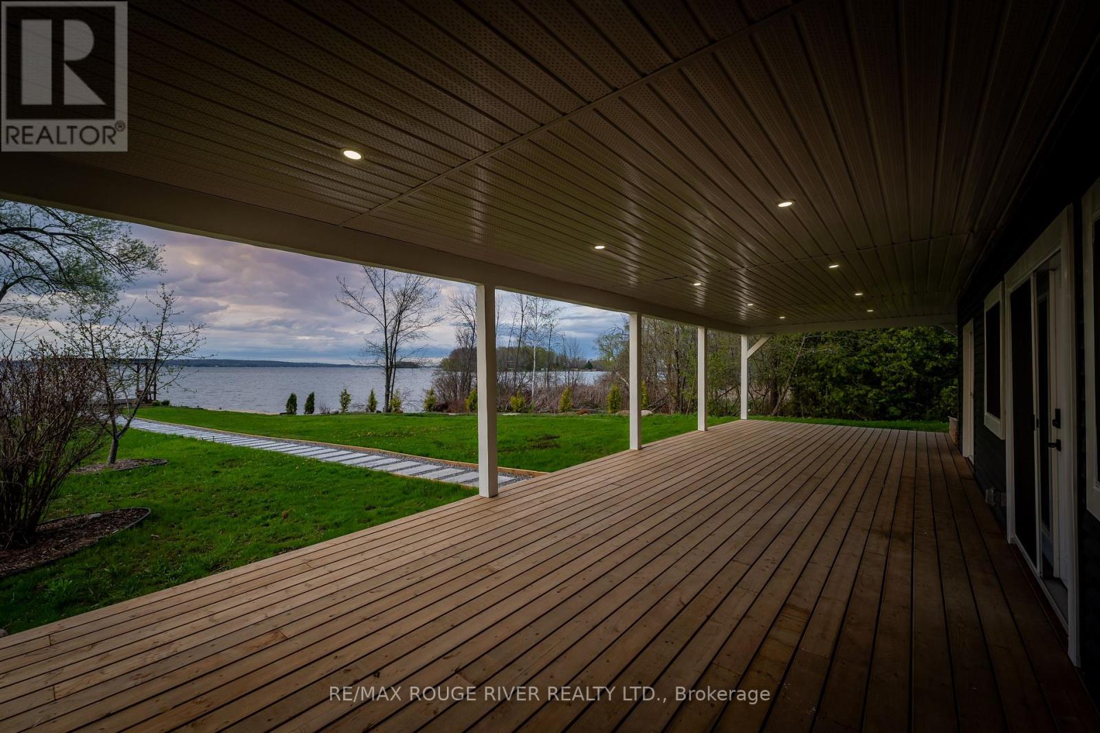 130 - 5496 RICE LAKE SCENIC DRIVE — photo 40