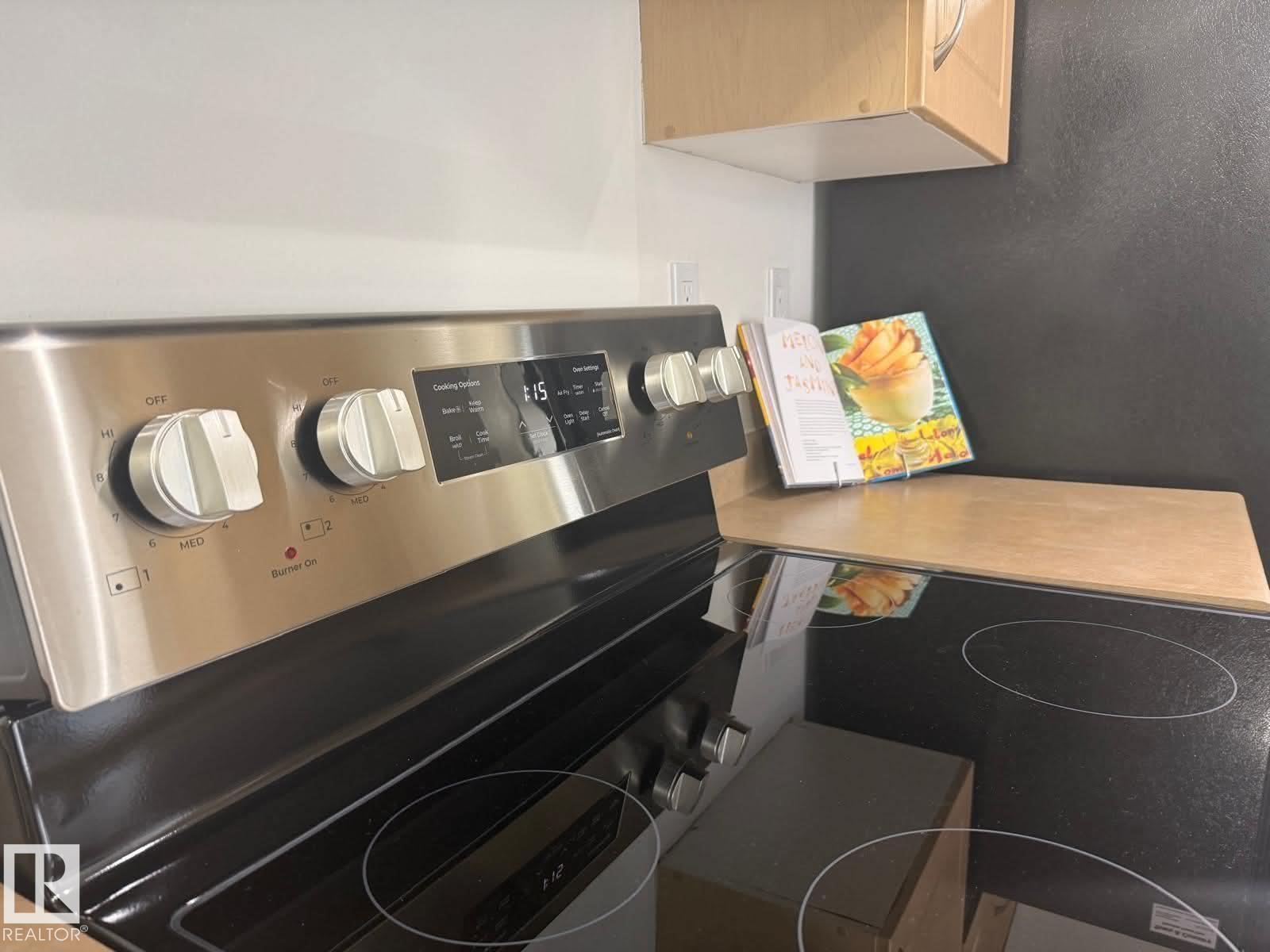 #208 13907 136 ST NW, Edmonton