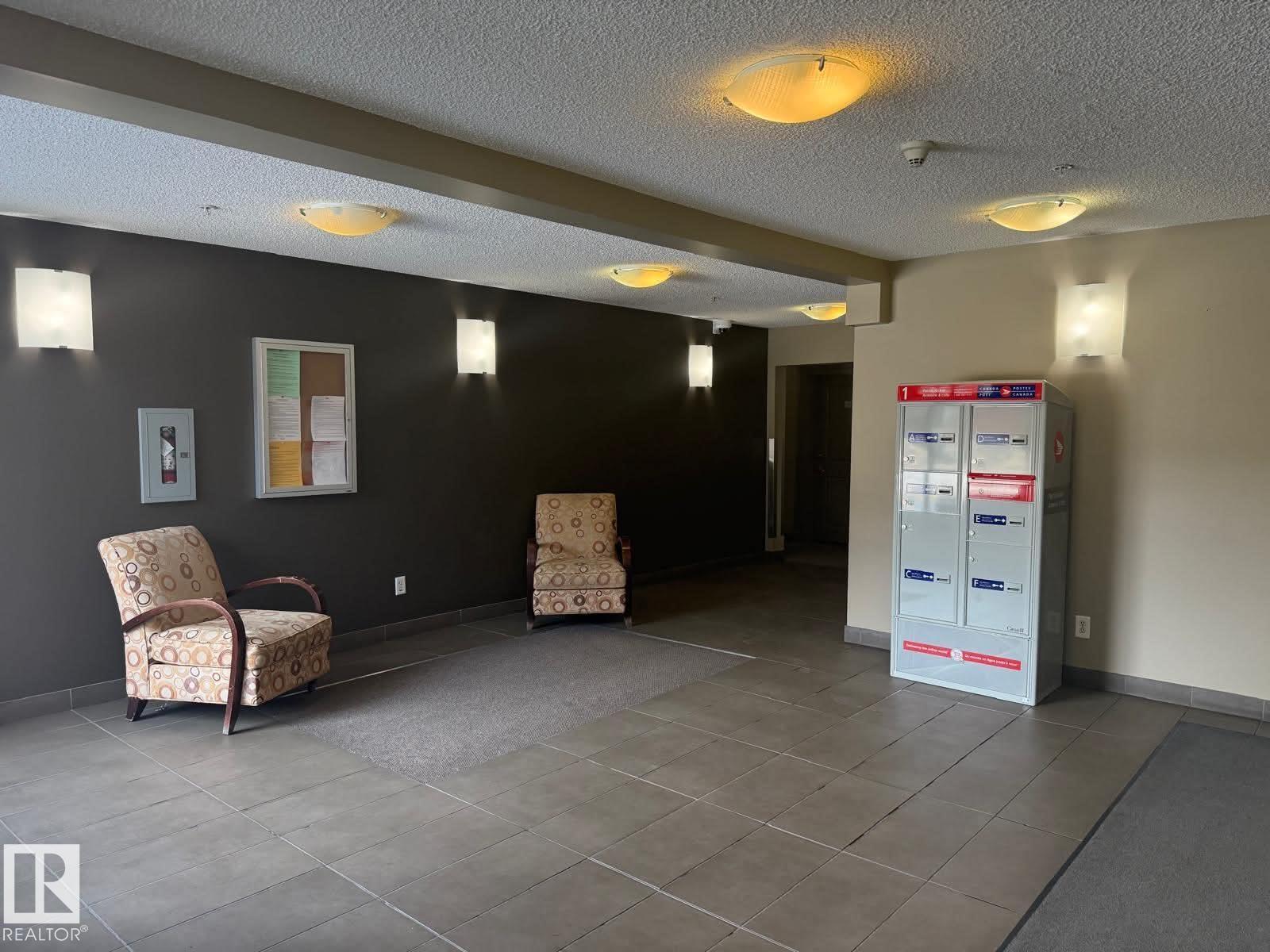 #208 13907 136 ST NW, Edmonton