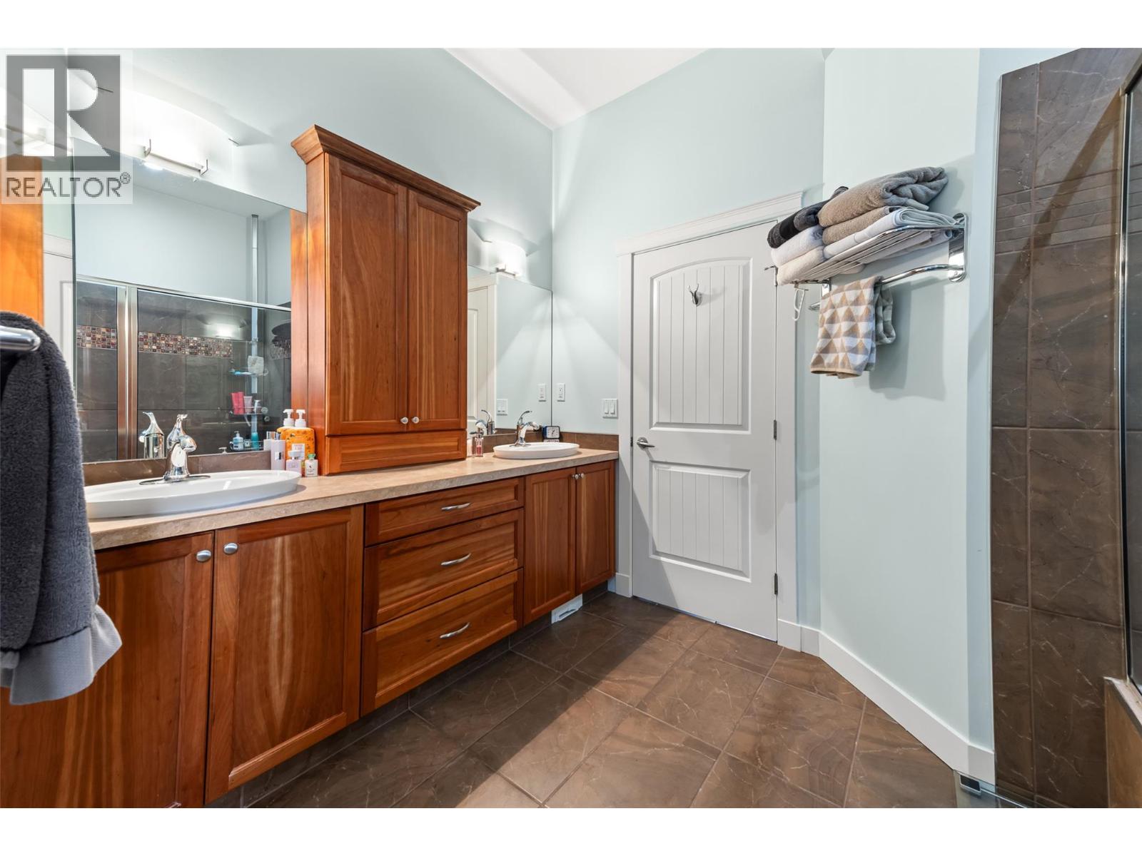 1576 HOLDEN Road, Penticton