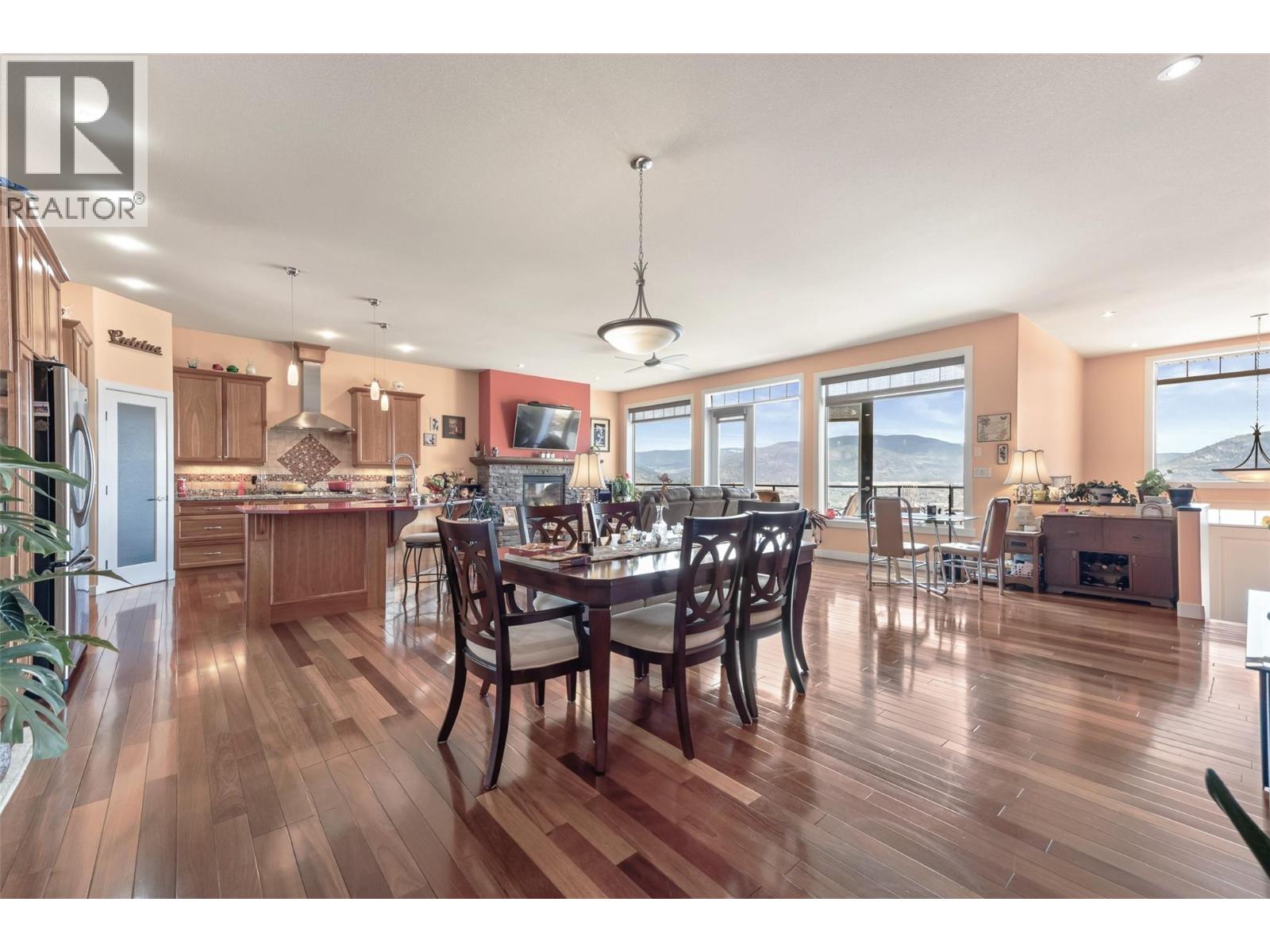 1576 HOLDEN Road, Penticton