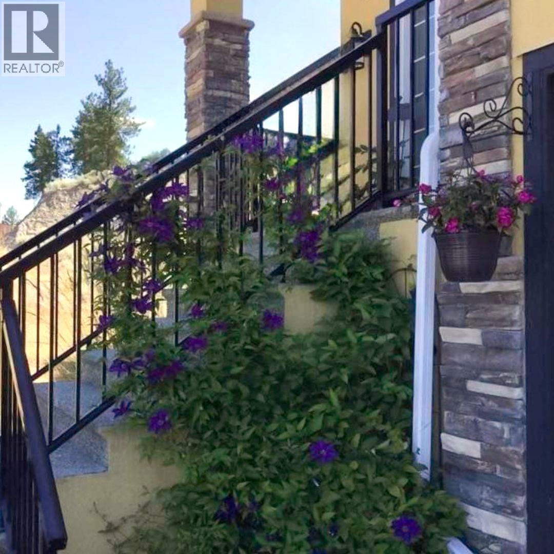 1576 HOLDEN Road, Penticton