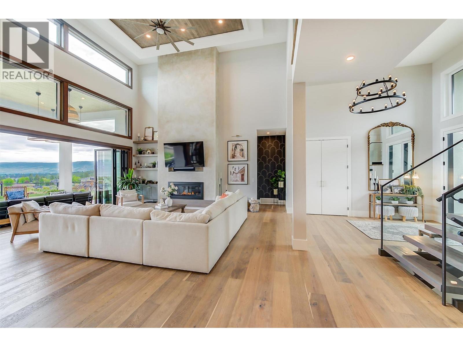 1612 Vincent Place, Kelowna