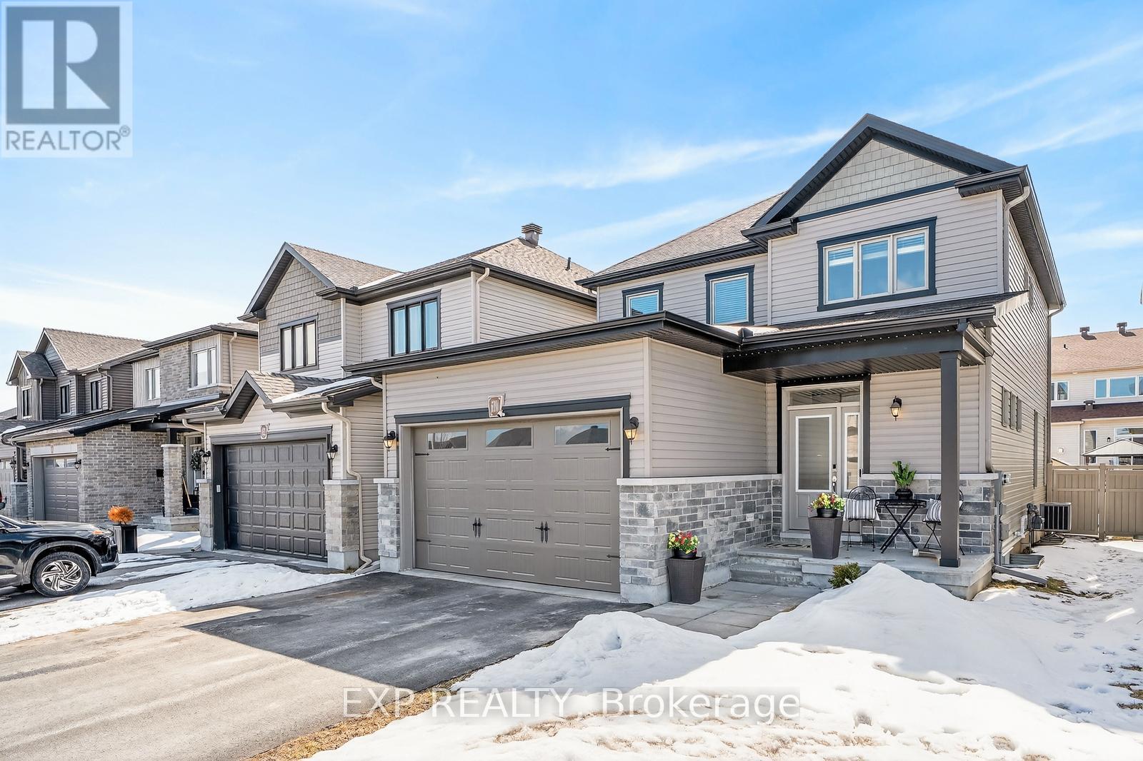 690 PARADE DRIVE - 1