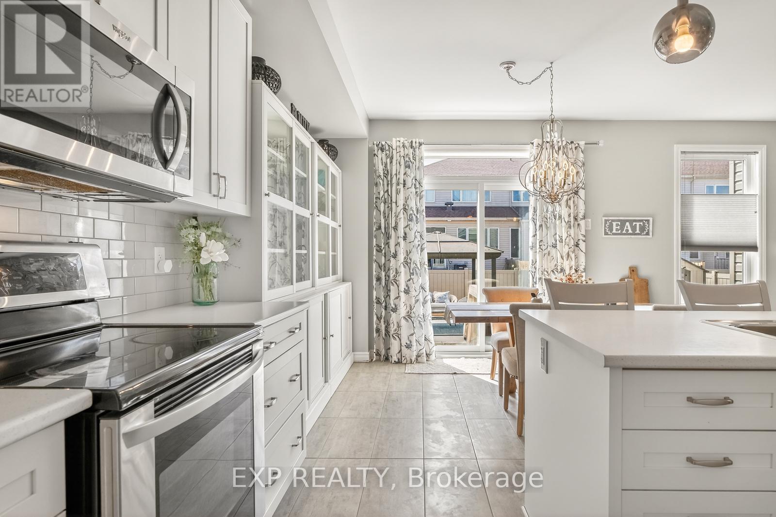 690 PARADE DRIVE - 13