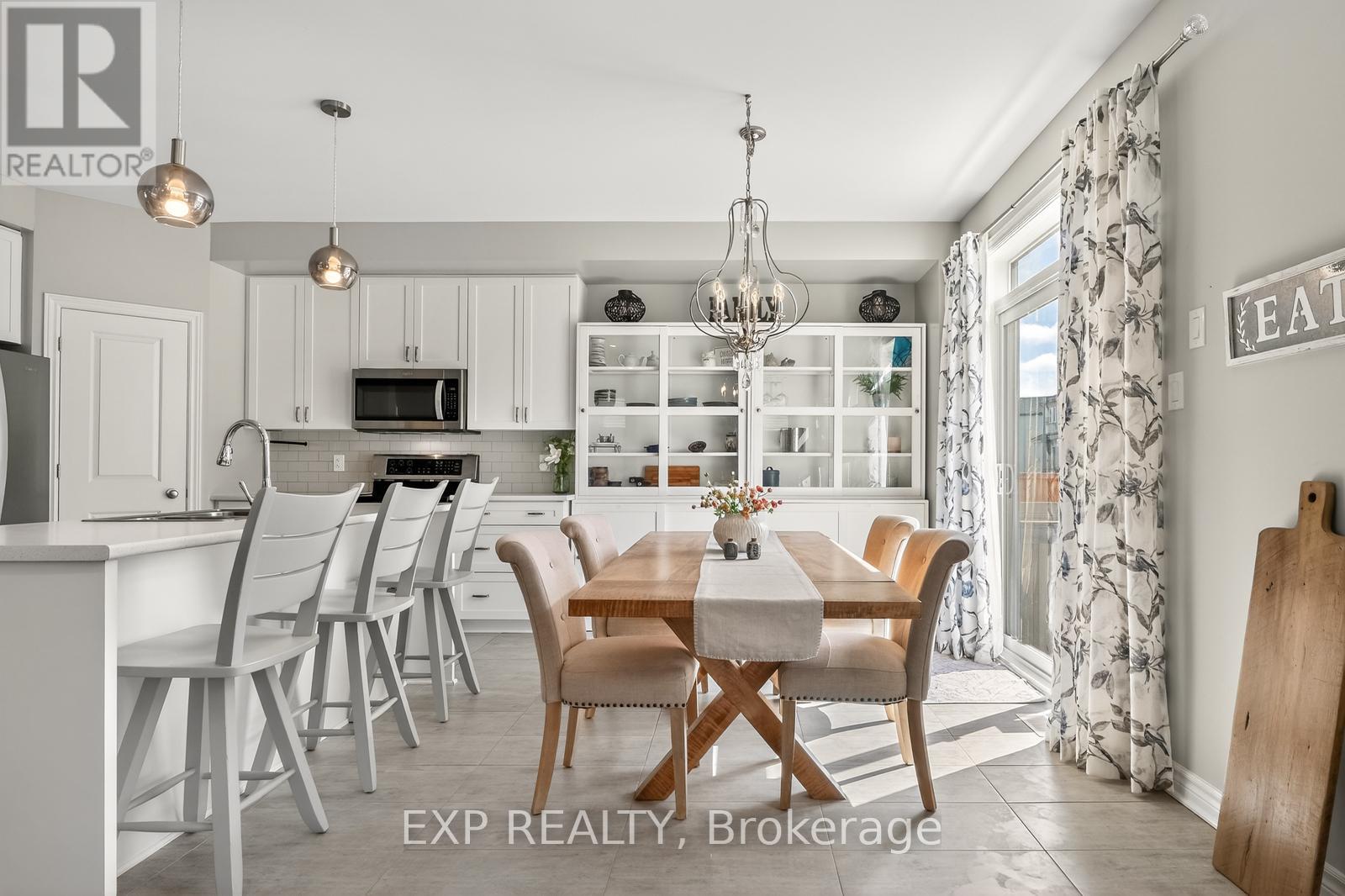 690 PARADE DRIVE - 16