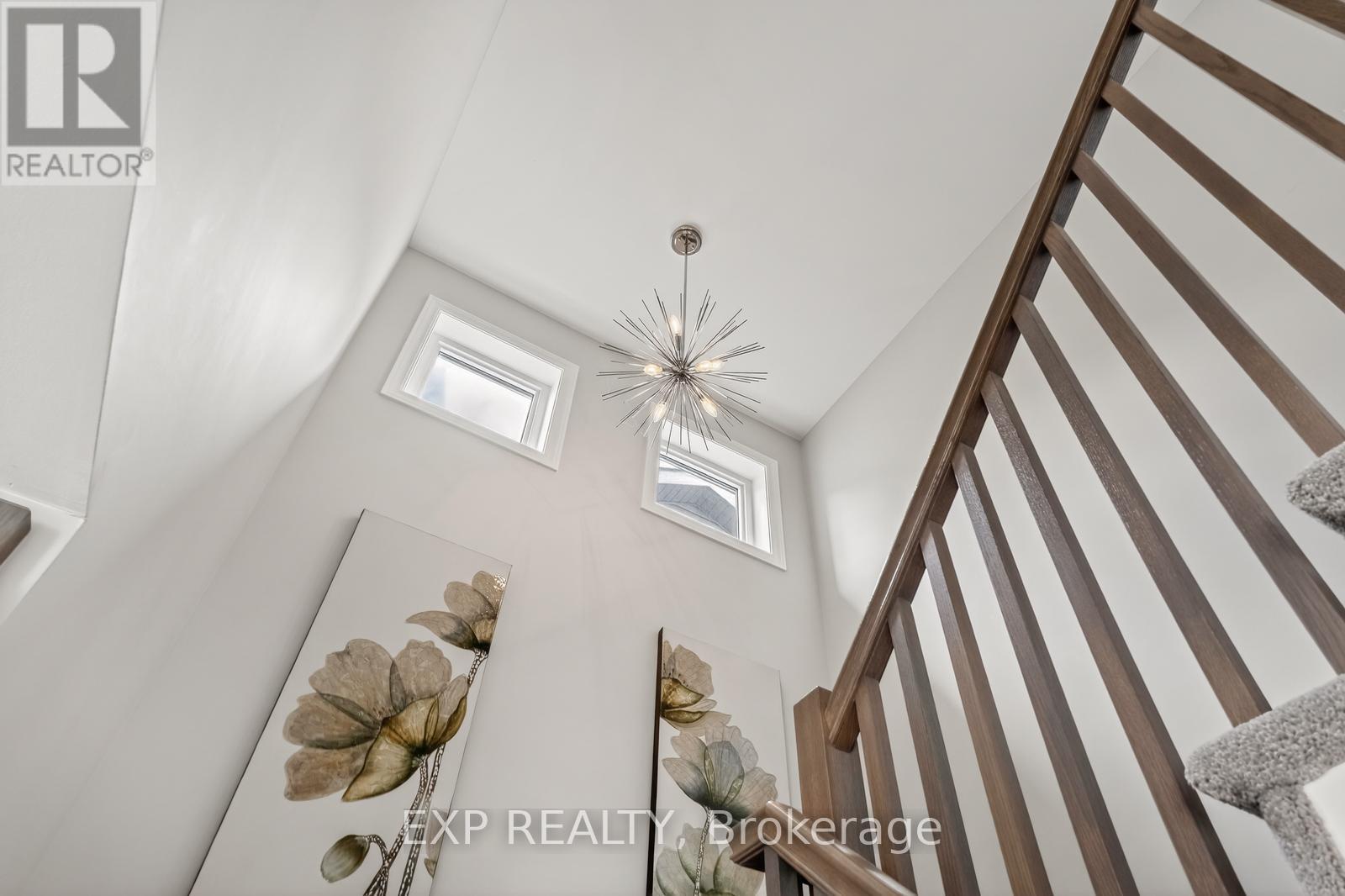 690 PARADE DRIVE - 23