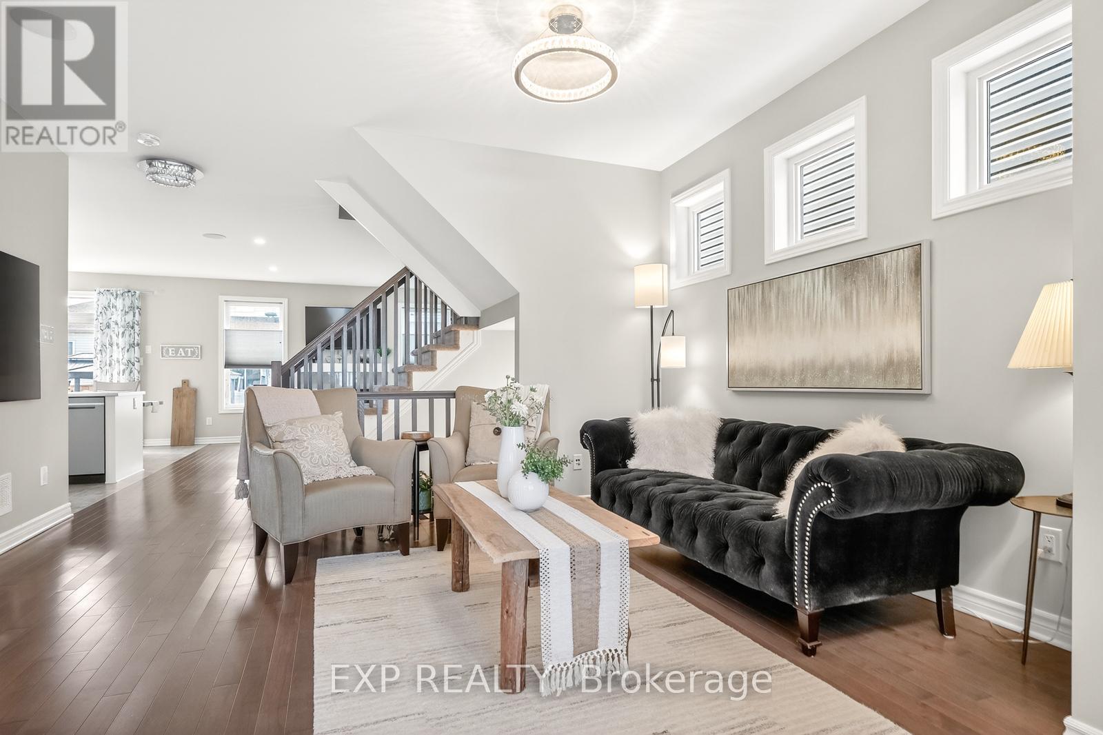 690 PARADE DRIVE - 5