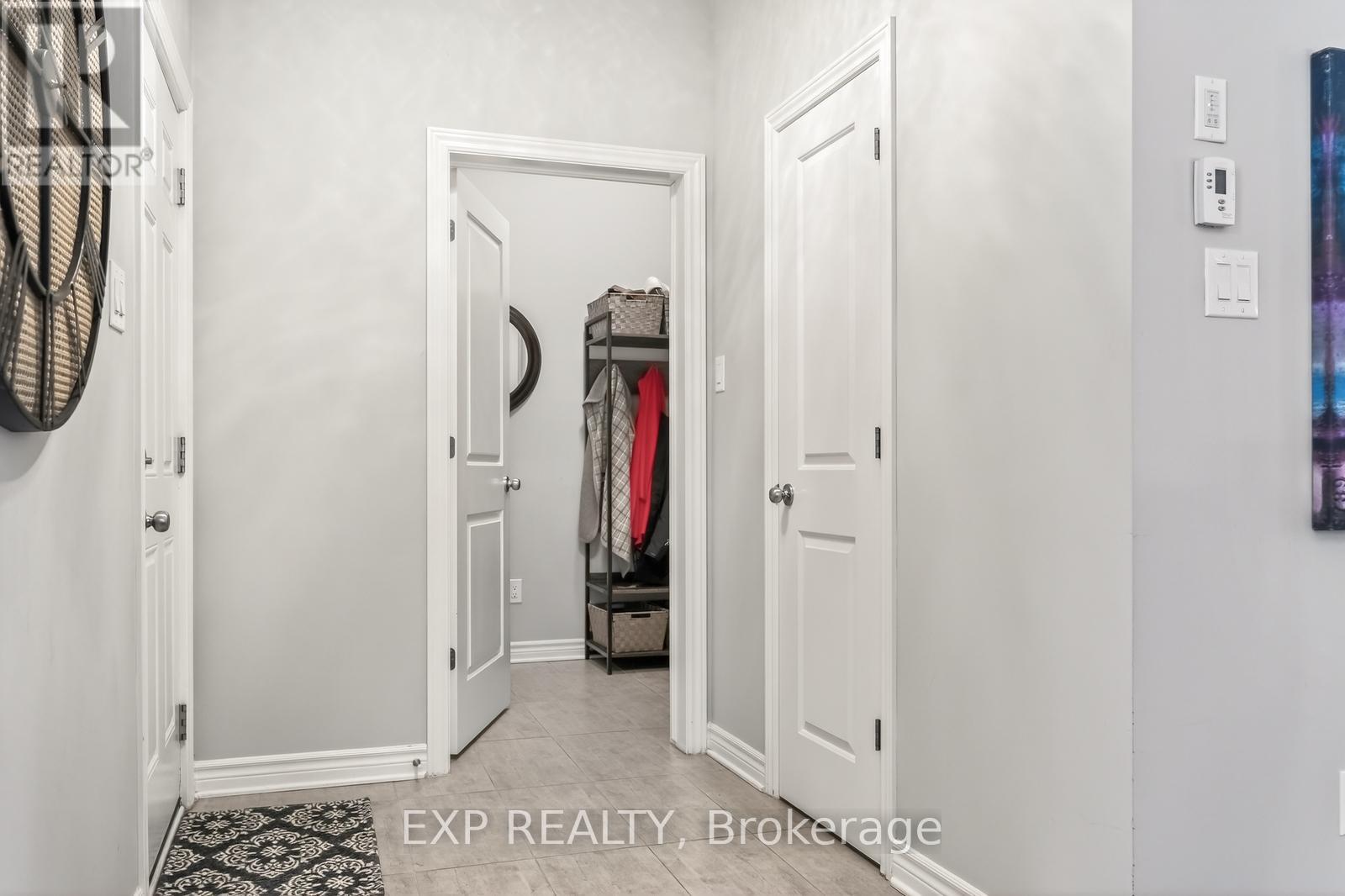 690 PARADE DRIVE - 7