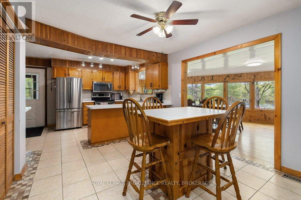 1535 DWYER LANE - 8