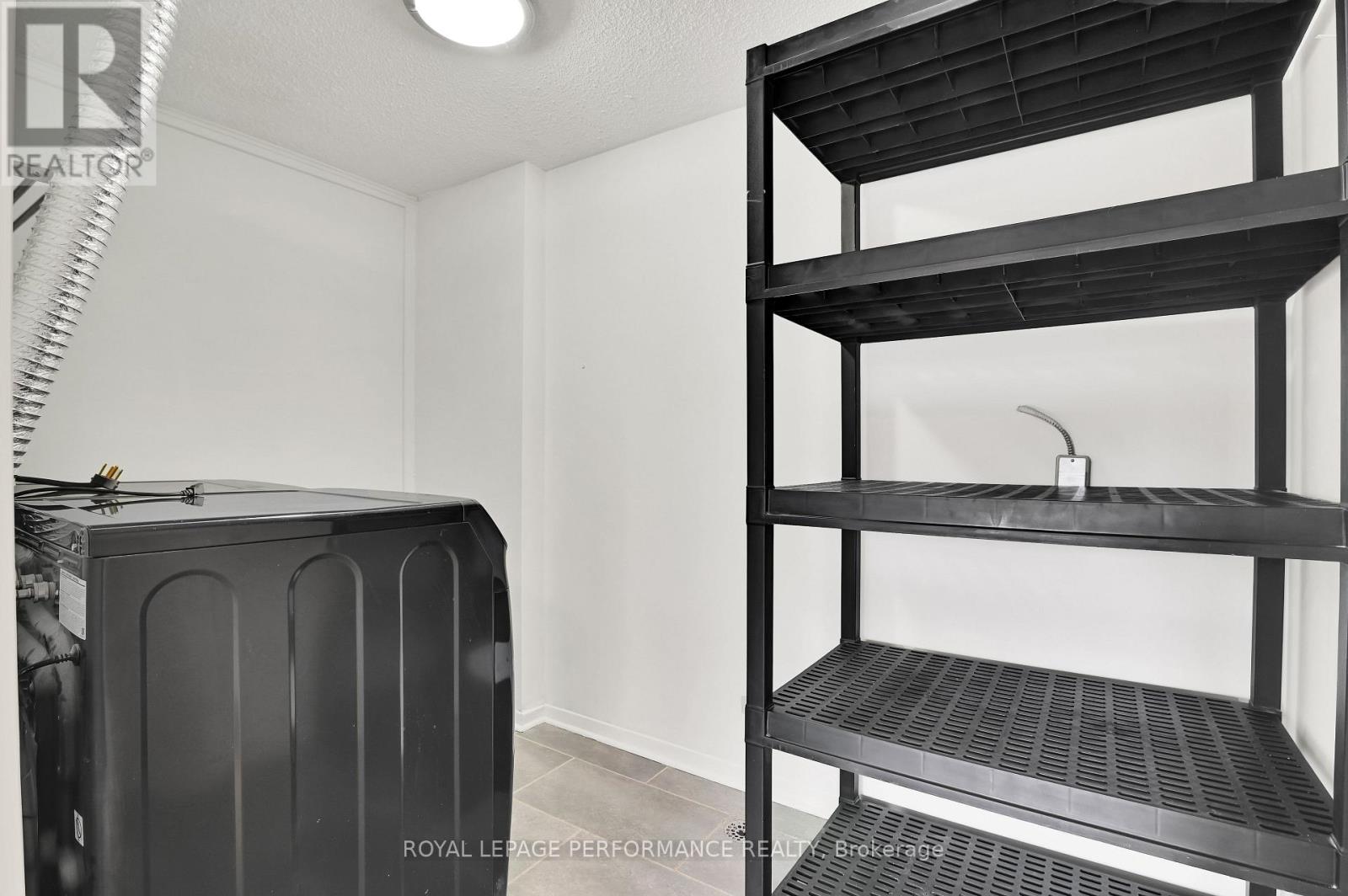 Ensuite/insuite Laundry