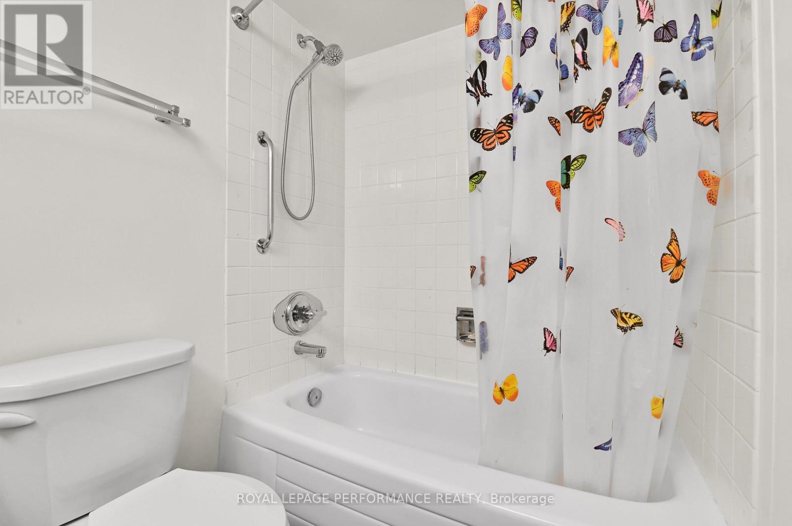 Bathtub/shower combo