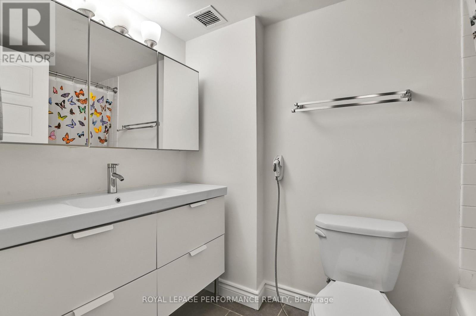 4 piece Bathroom on second level