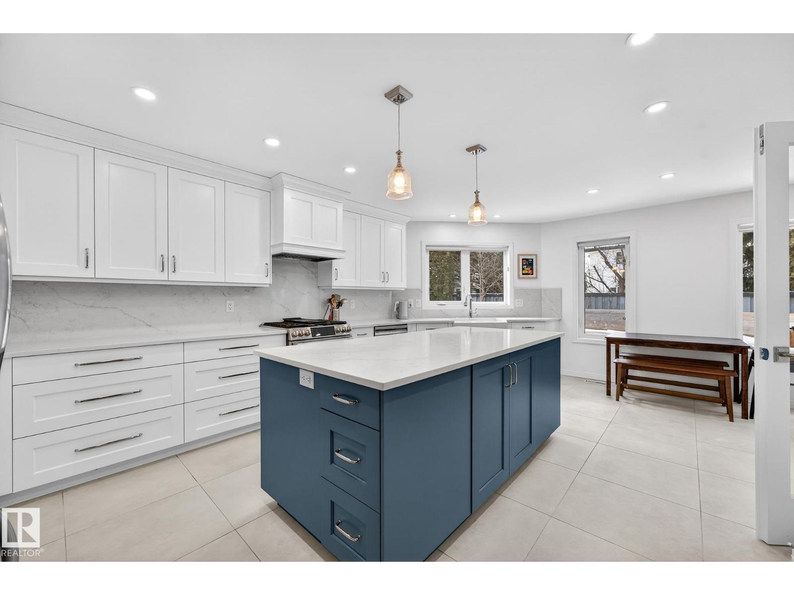 1211 HEWGILL PL NW, Edmonton