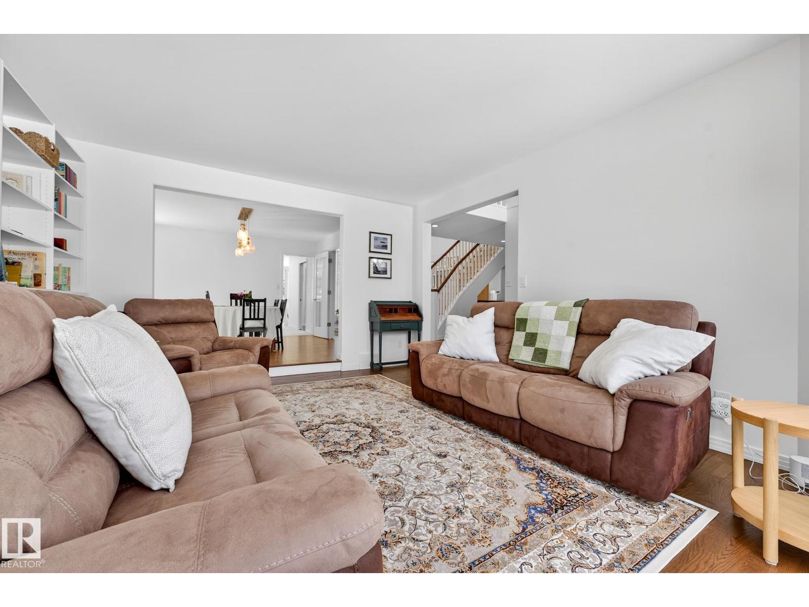 1211 HEWGILL PL NW, Edmonton