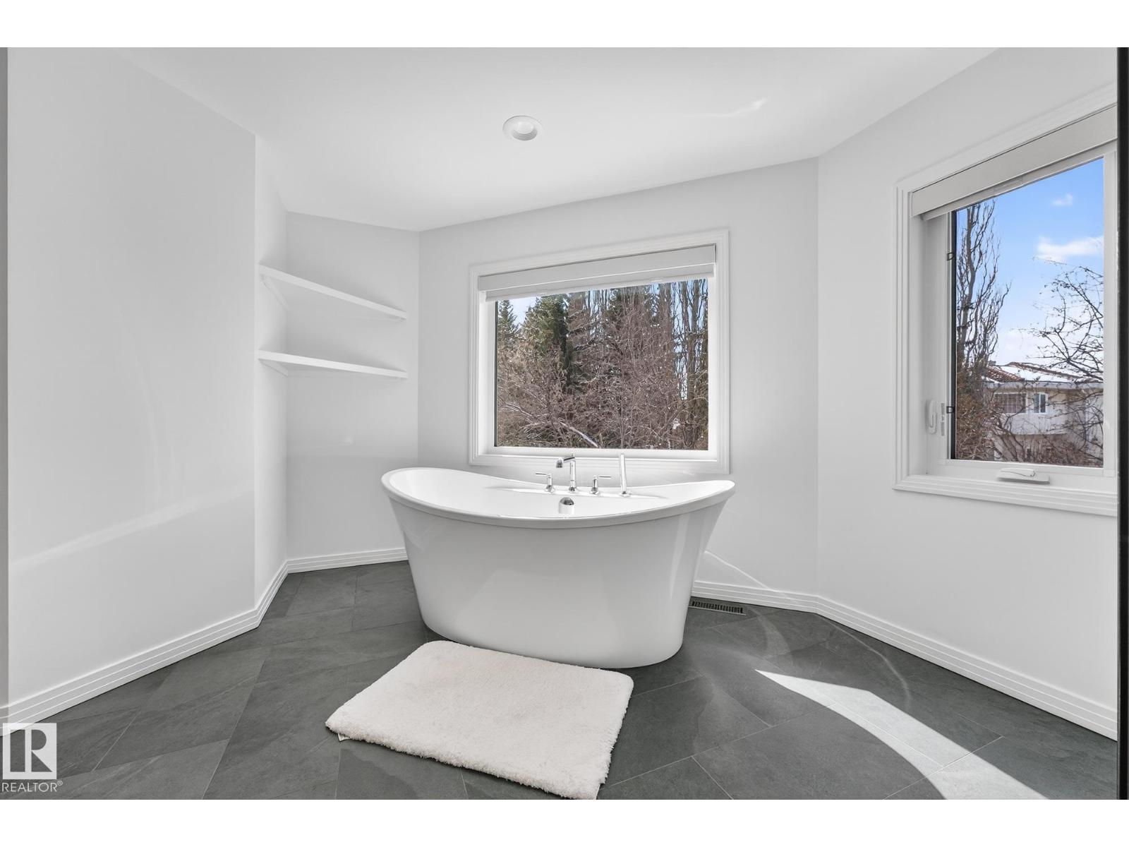 1211 HEWGILL PL NW, Edmonton