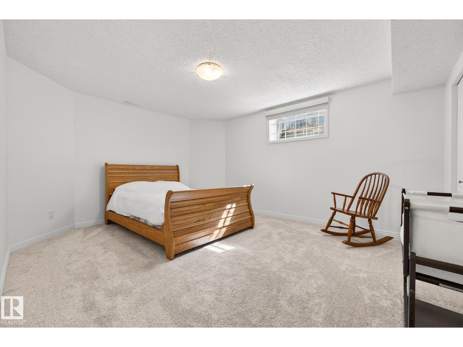 1211 HEWGILL PL NW, Edmonton