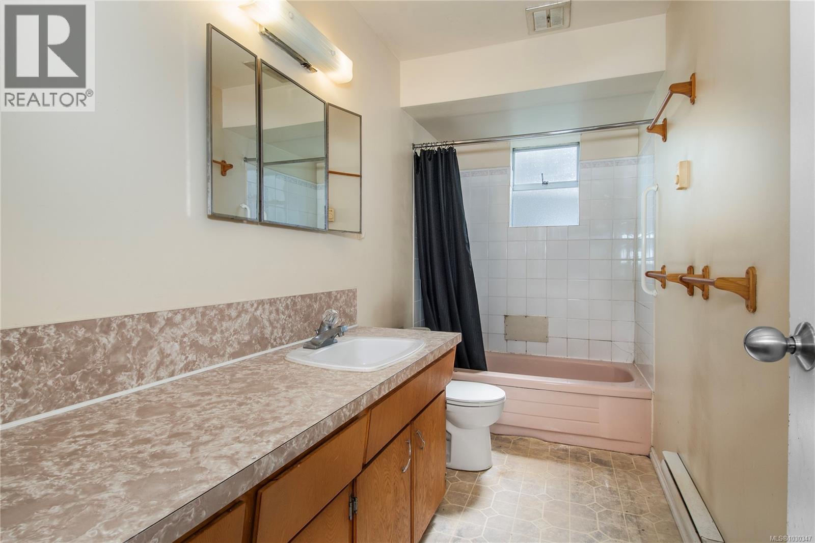 872 Birch St - 31