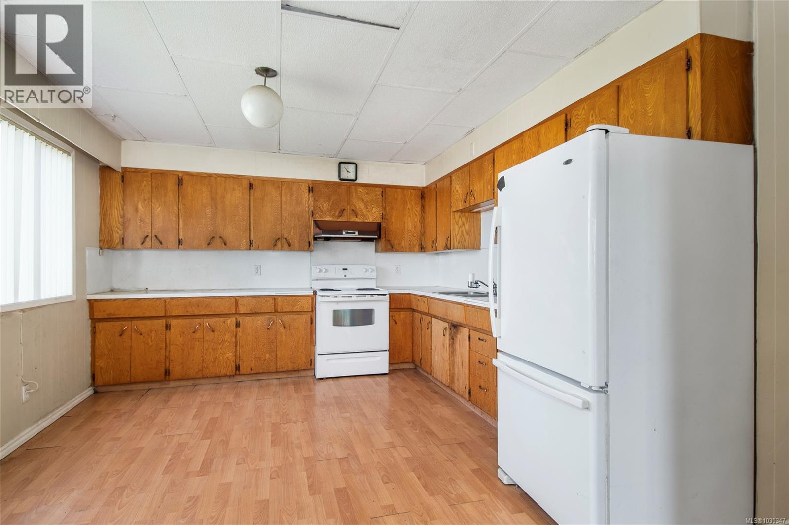 872 Birch St - 25