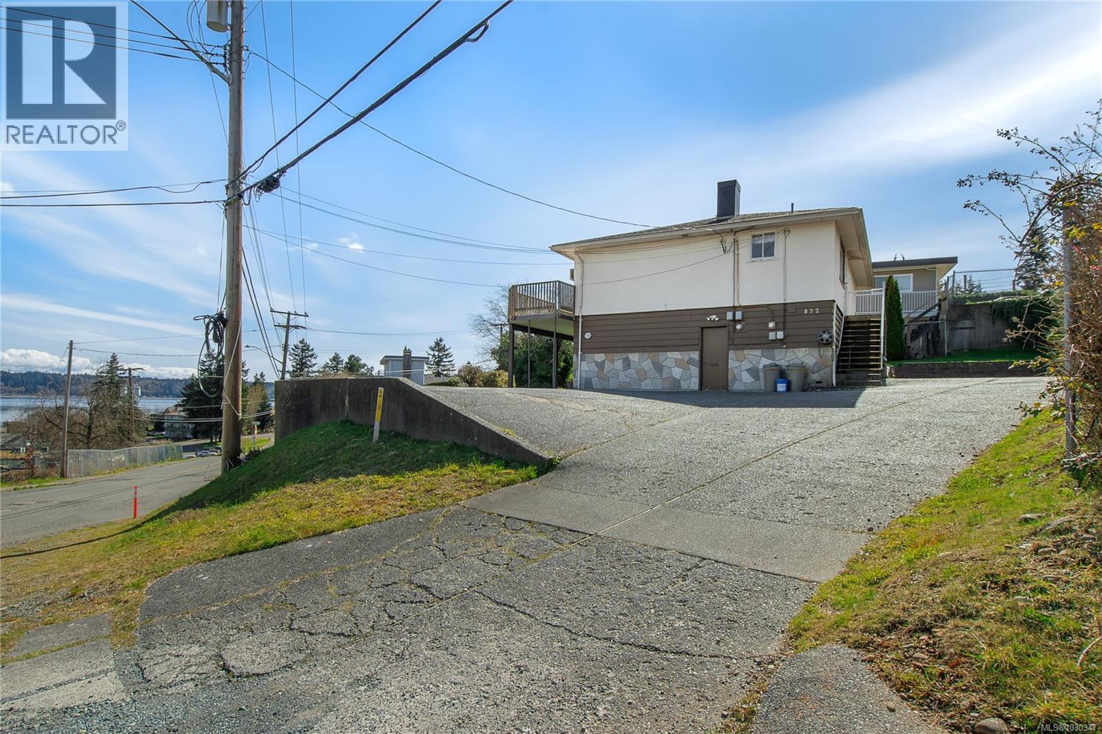 872 Birch St - 35