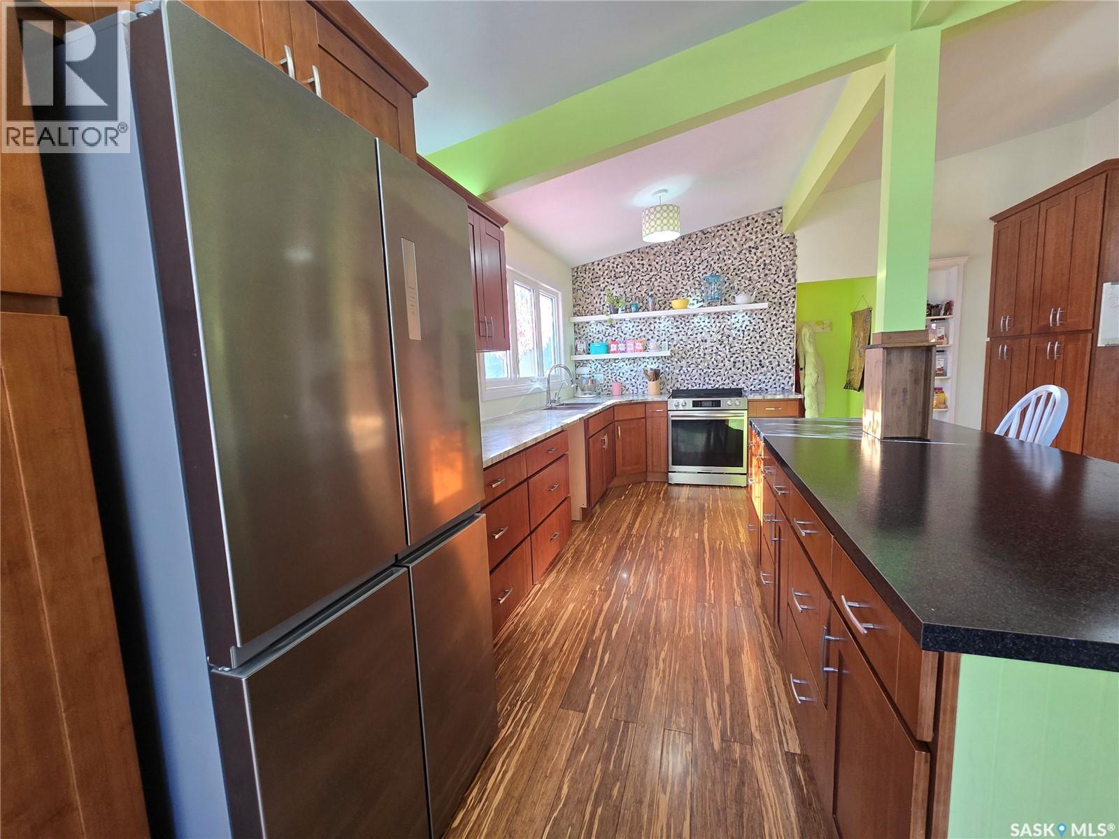 531 Scott STREET — photo 9
