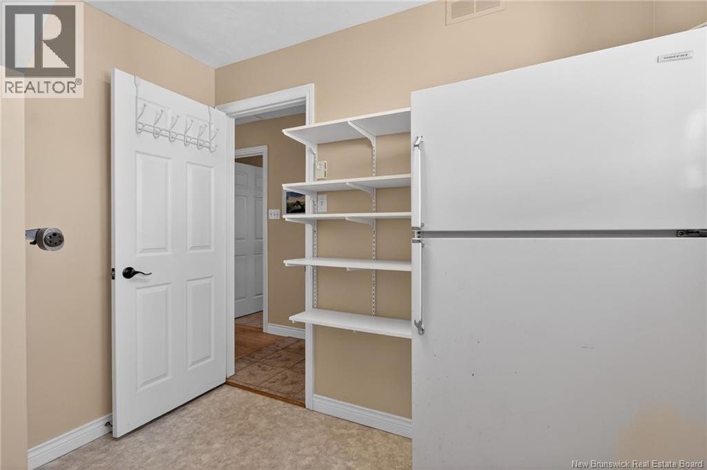 39 GLENWOOD DRIVE - 18