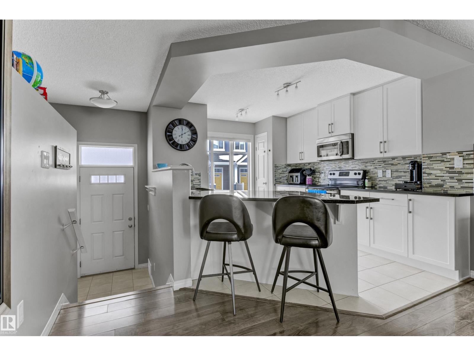 #127 2905 141 ST SW - 16